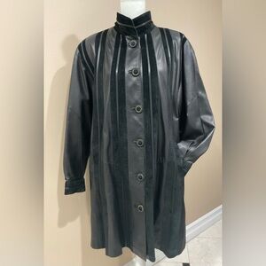 ☃️☃️Guy Laroche Black Above Knee Genuine Leather Real Fur Collar Coat, M